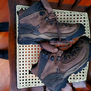 Cold weather adventure boots